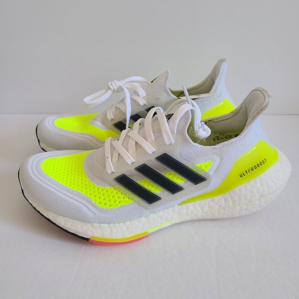 NEW Adidas Womens Ultraboost 21 Running Shoes FY0401 Size 6 White Solar Yellow